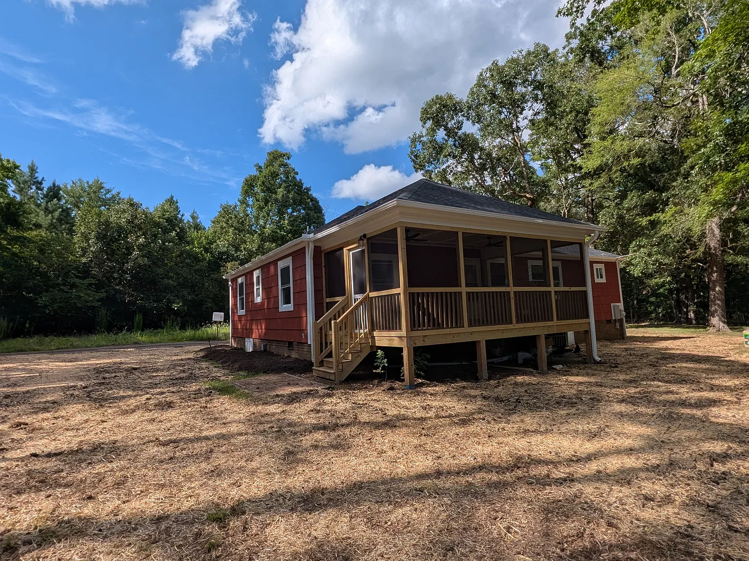 Modern Fully Furnished Retreat in Peaceful Durham Setting — Photo 2