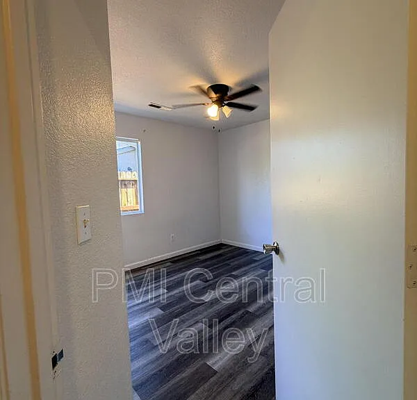 464 Lucas Ct — Photo 21