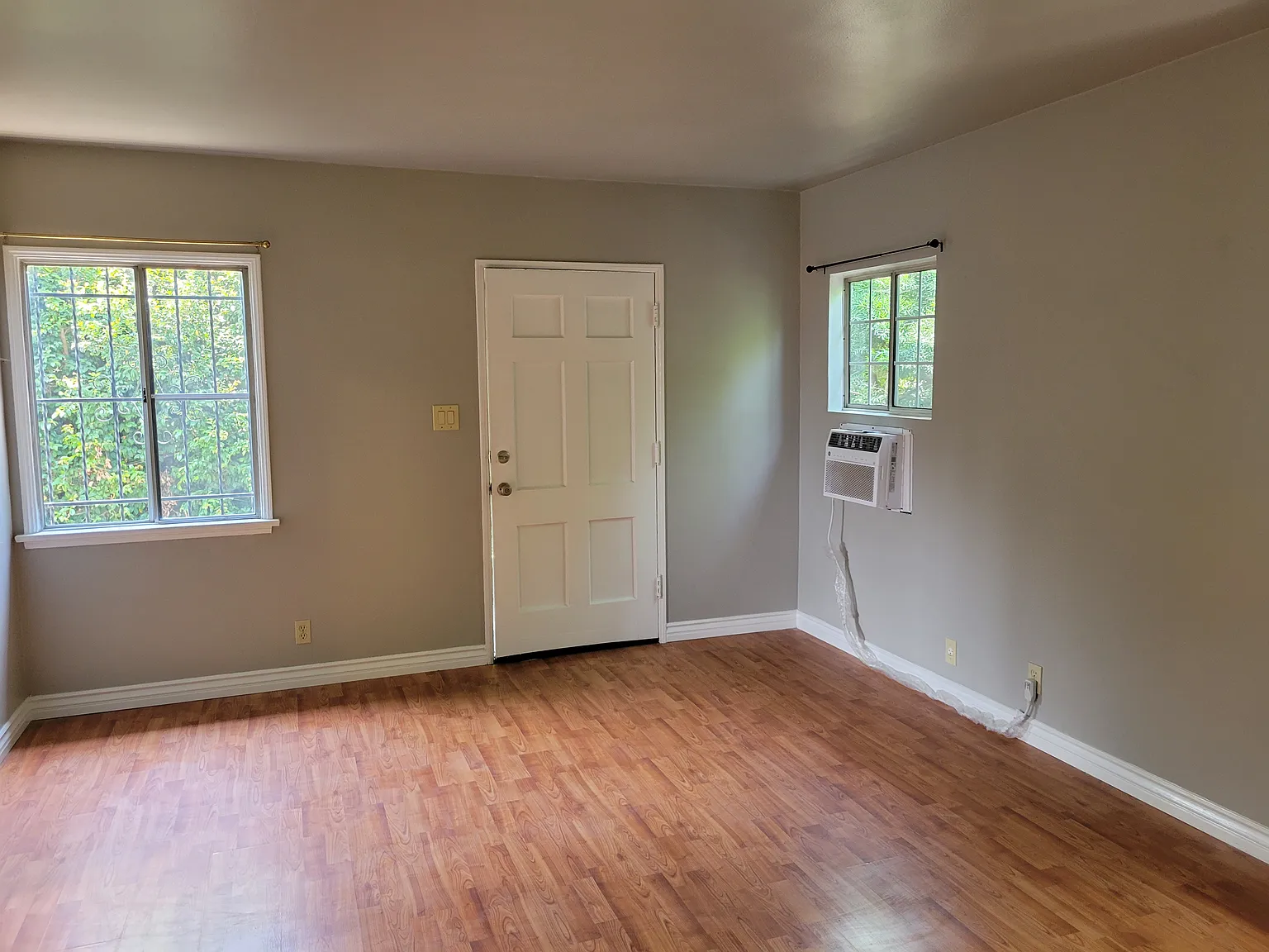 1 bed, 750 sqft, $2,200 — Photo 2