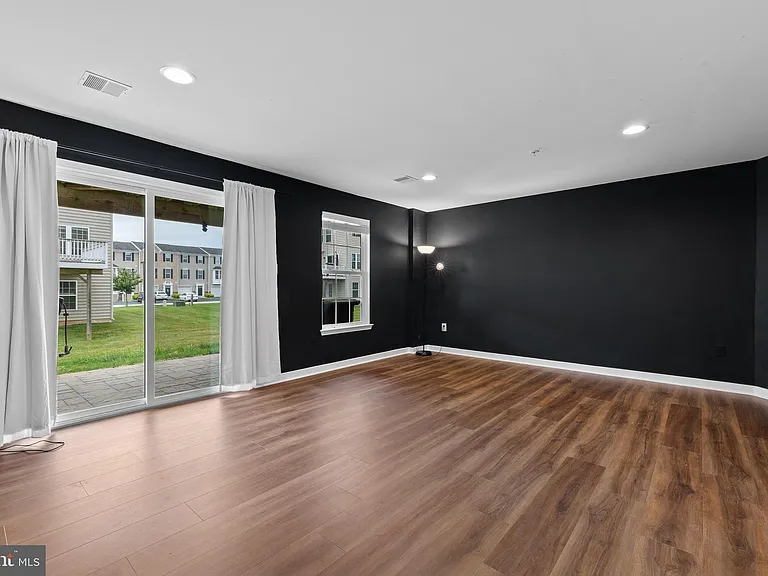110 Topaz Dr — Photo 13