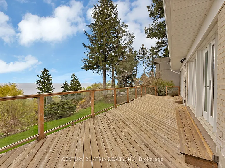 5 Hill Cres — Photo 36