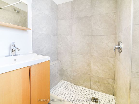 5th image of 280 Eglinton Ave W Floor 2