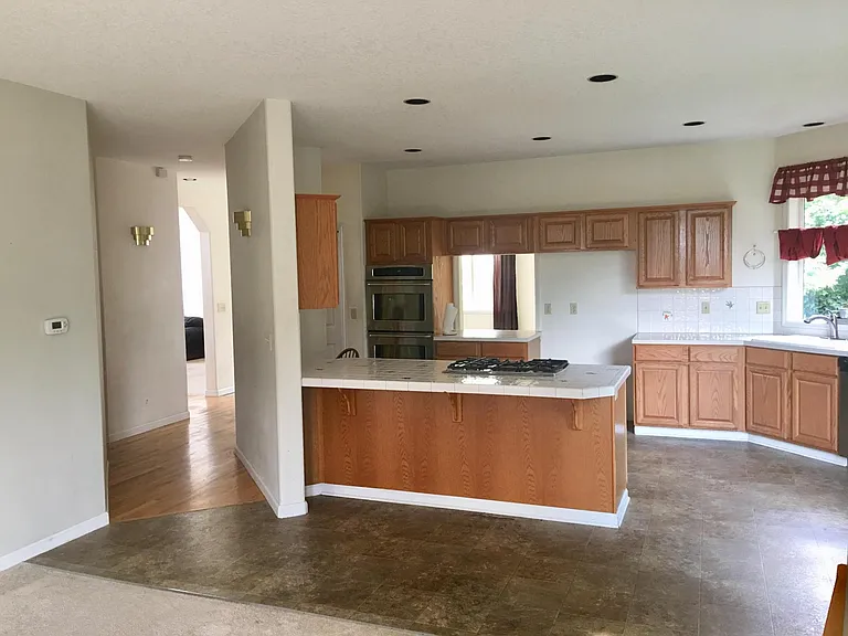 7673 SW Millerglen Dr — Photo 5
