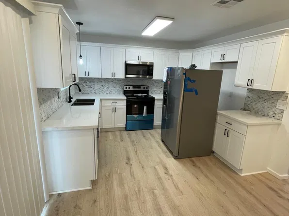 902 Jefferis Ave, Killeen, TX 76543