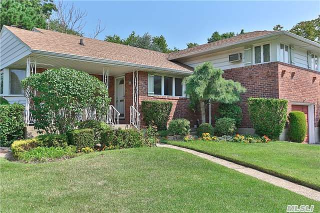 1st image of 627 Kildare Cres