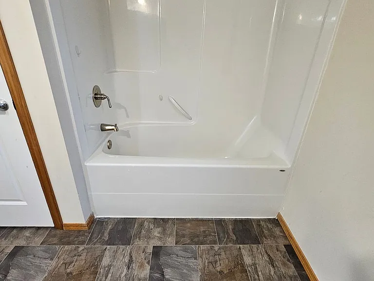 435 NE Inspiration St — Photo 33