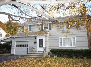 136 Glen Ellyn Way, Rochester, NY 14618