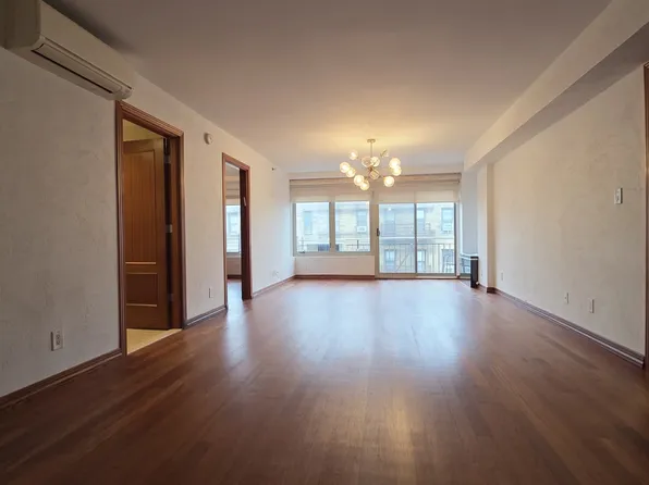 1180 Brighton Beach Avenue image 1 of 20