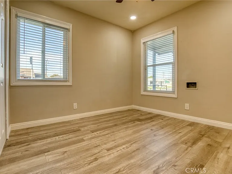 13903 S Zamora Ave — Photo 13