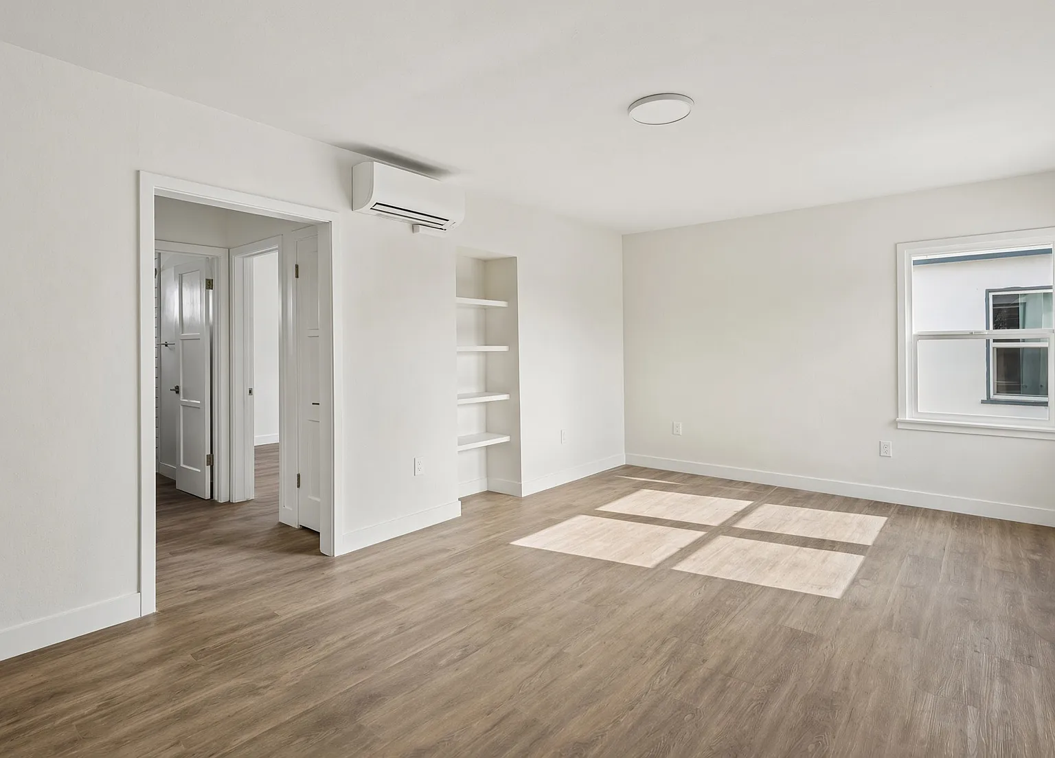 1 bed, 900 sqft, $2,695 — Photo 3
