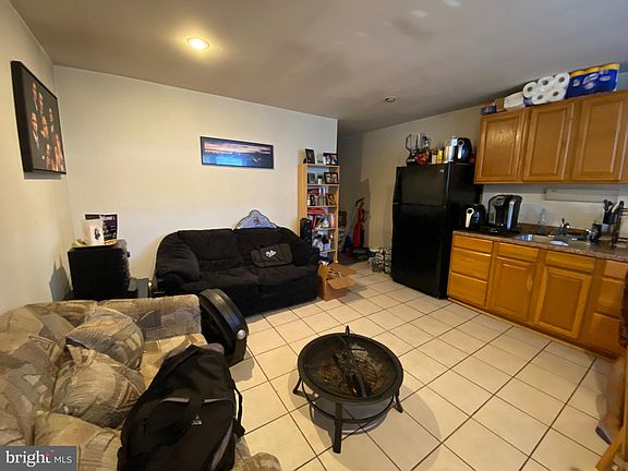 3rd image of 4708 Devereaux St