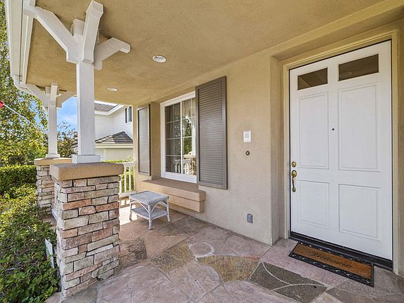 3rd image of 27 Groveside Dr