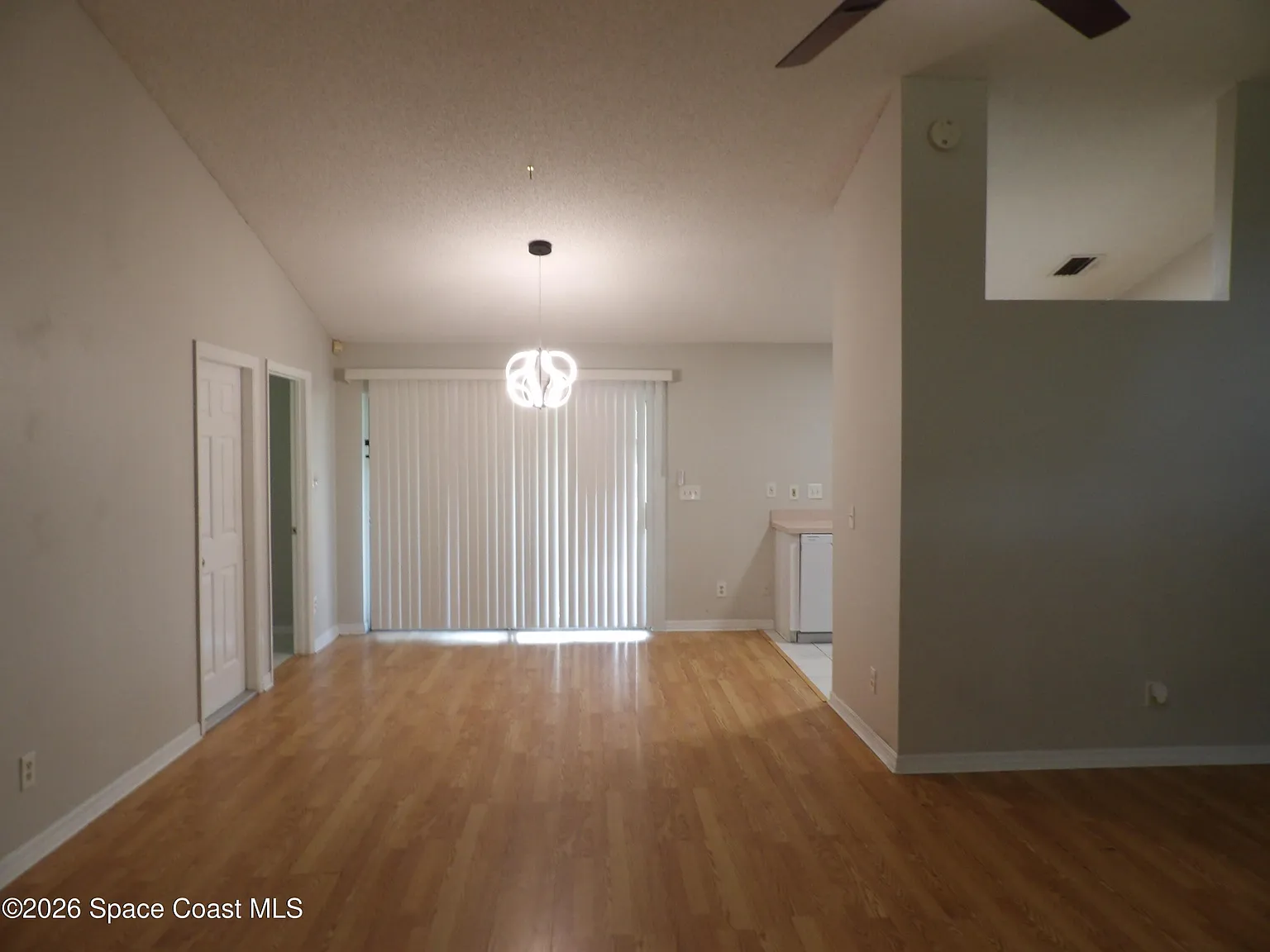2 bed, 2.0 bath, 1229 sqft, $1,795 — Photo 3