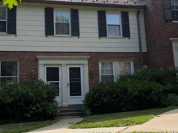 1400 S Barton St APT 419, Arlington, VA 22204