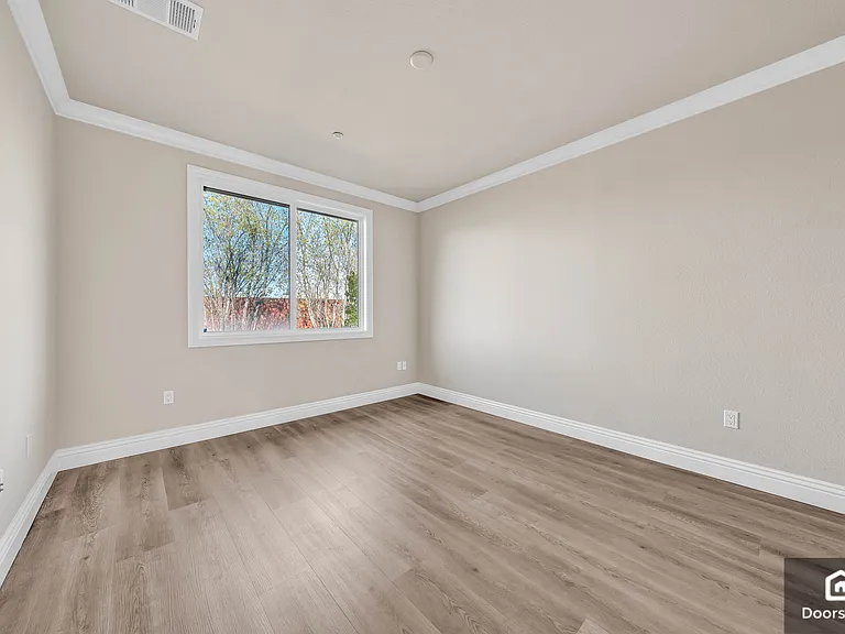 1164 McKay Dr — Photo 21