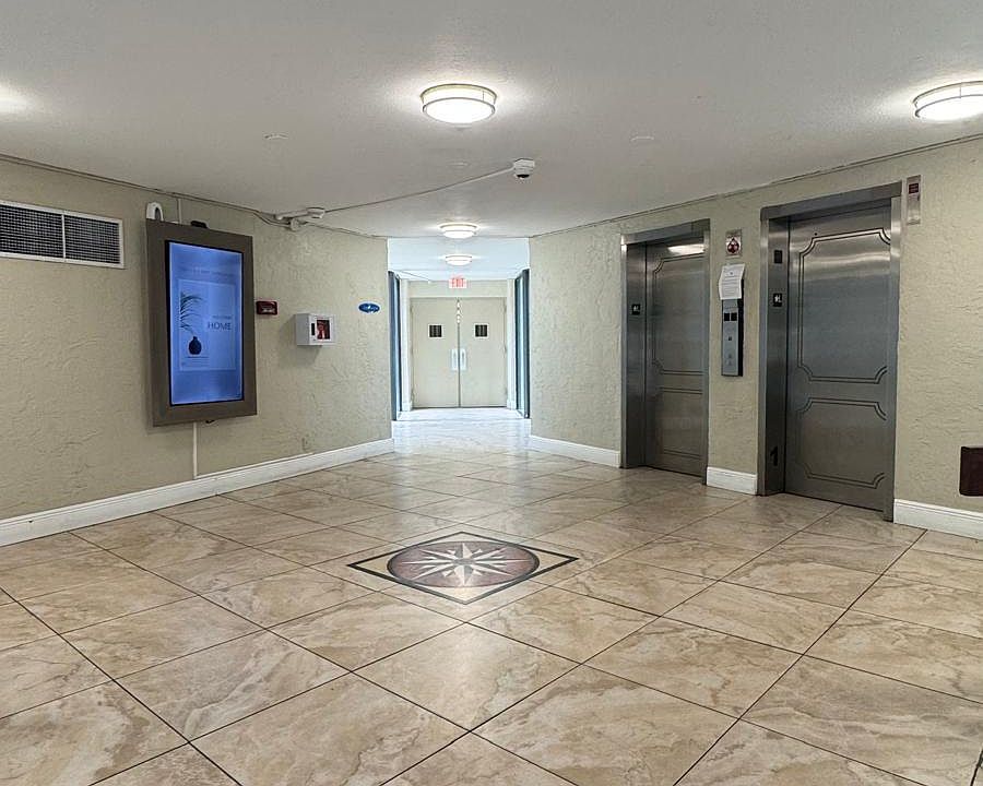 1st image of 4222 Inverrary Blvd APT 4509