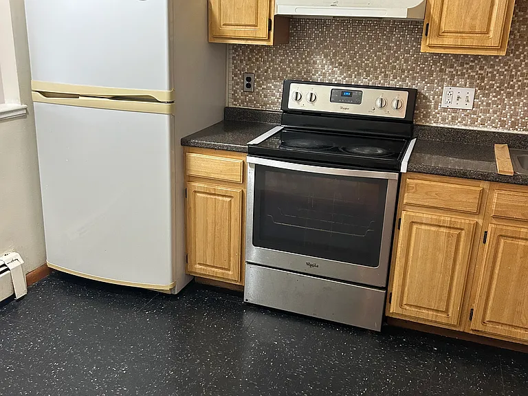 10 Rockwell St #3C — Photo 1