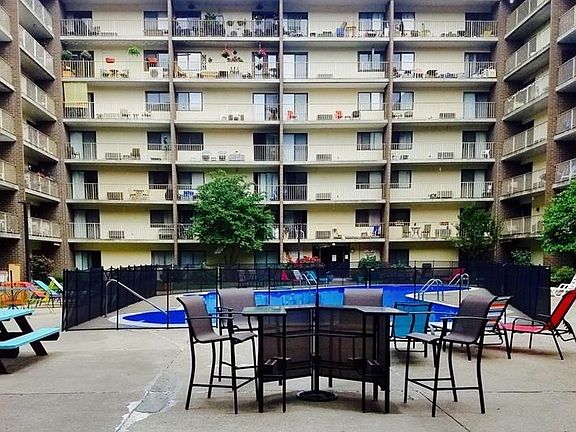 2nd image of 2106 E Kan Blvd