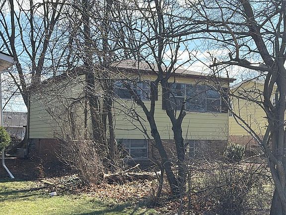 3rd image of 415 Chappel Ave