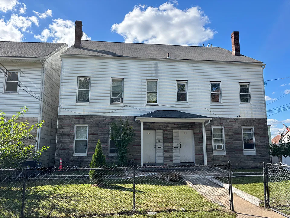 10 Chestnut St #2