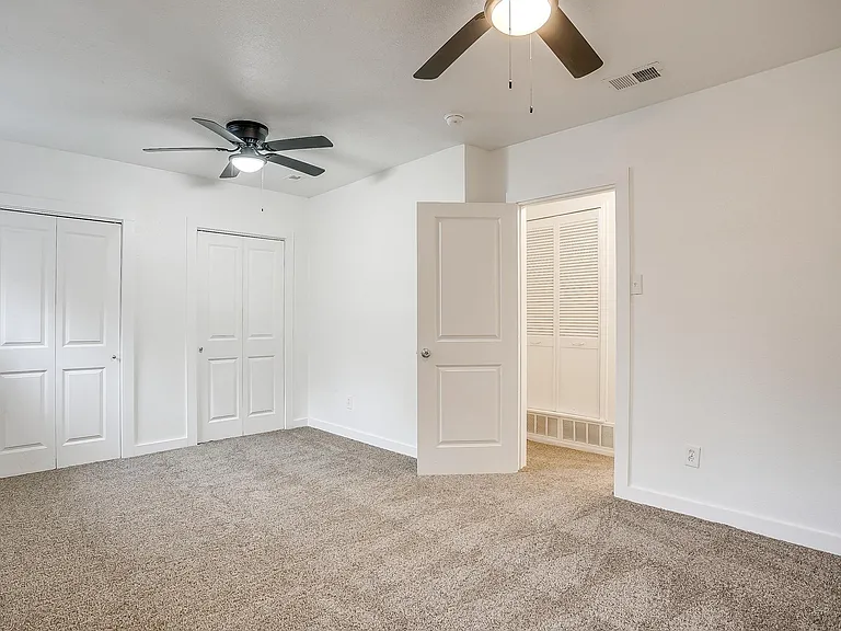 311 Byron St — Photo 11