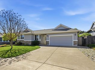 469 Riesling St, Cloverdale, CA 95425