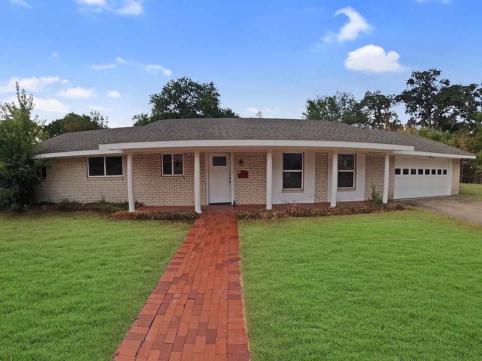 1st image of 208 Redmond Dr