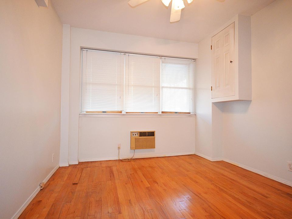 2nd image of 241 Huntington Ave #1