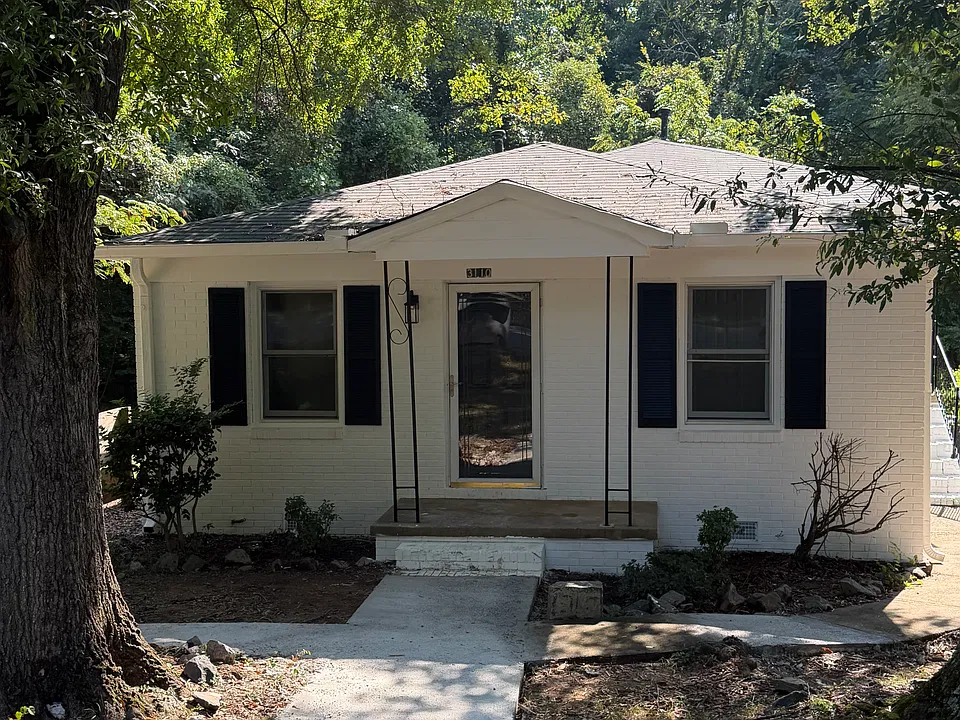 3110 Capitol Dr #2