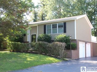 24 University Park, Fredonia, NY