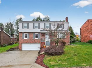 450 Satinwood Dr, West Mifflin, PA 15122