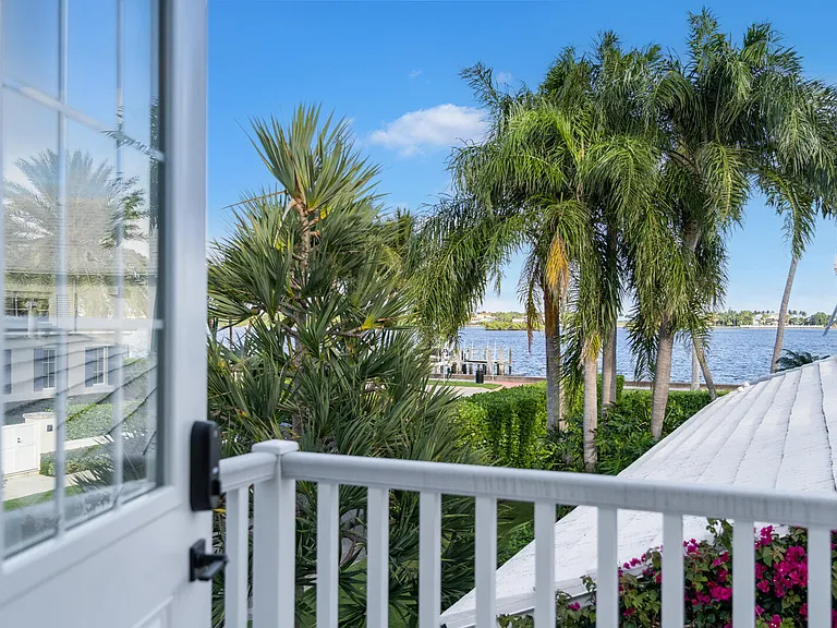 7103 S Flagler Dr — Photo 36