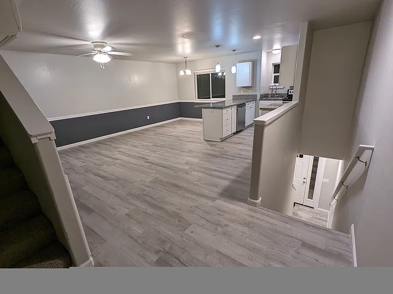 3422 Sharon Way — Photo 6