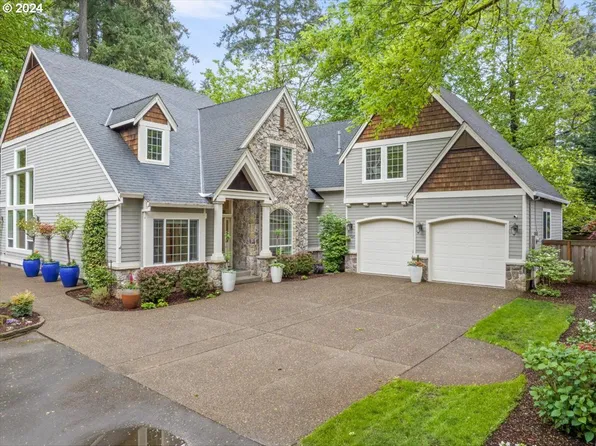 7727 SW Red Hawk Ct, Portland, OR 97224