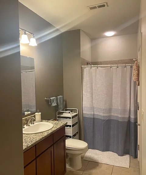 1700 N Emerson St #208 — Photo 15