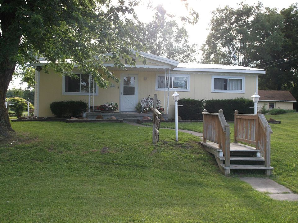 1st image of 208 S Woodward St
