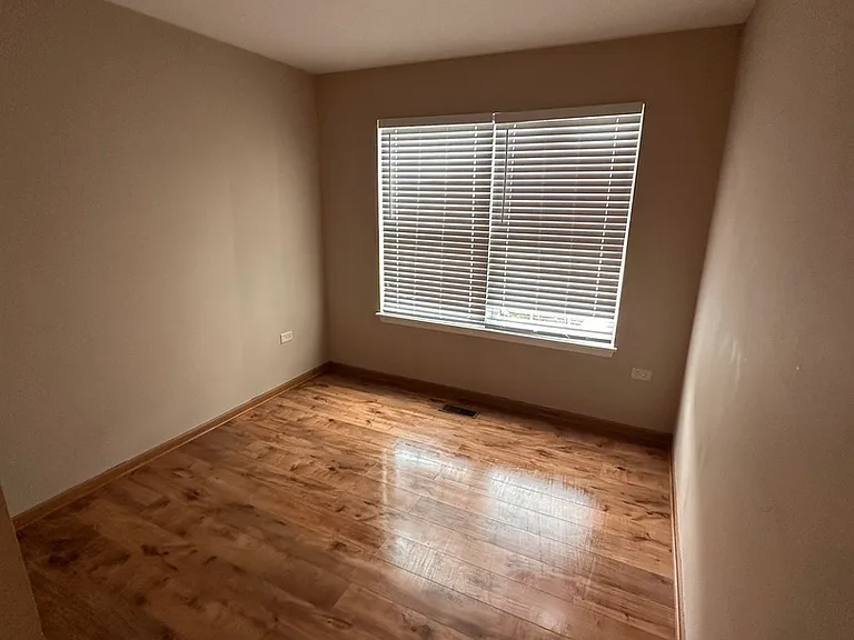 Rutland Cir — Photo 12