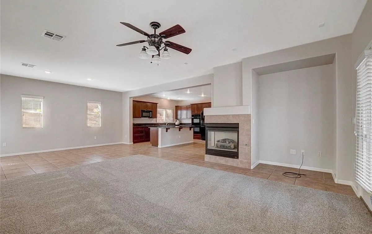 Building Photo - 925 Tafalla Ct