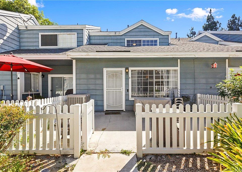 1st image of 2237 Fern Ave #B