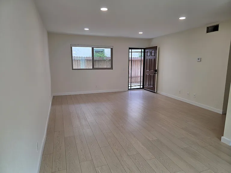 2502 28th St #3 — Photo 18