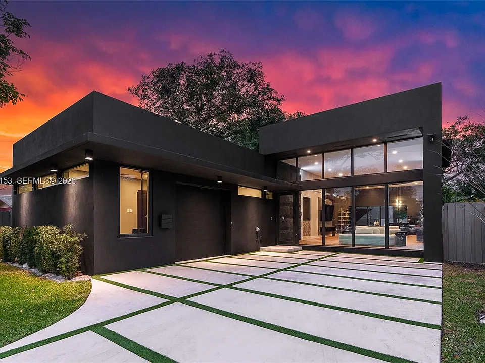 400 NW 49th St