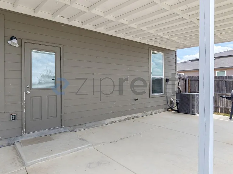 7231 Tradinghouse Ln — Photo 35
