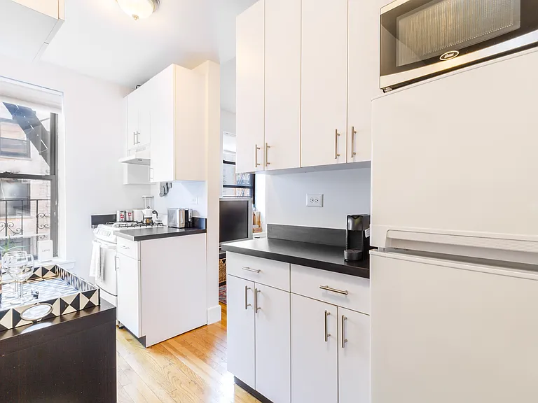 151 Mott St #18 — Photo 3