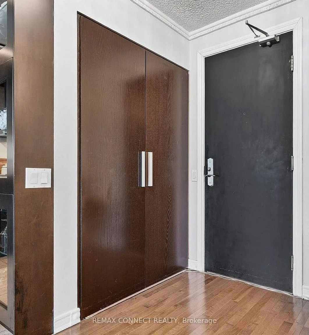 2 bed, $2,450 — Photo 4
