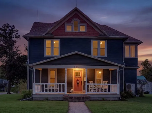 102 N Locust St, Madrid, IA 50156