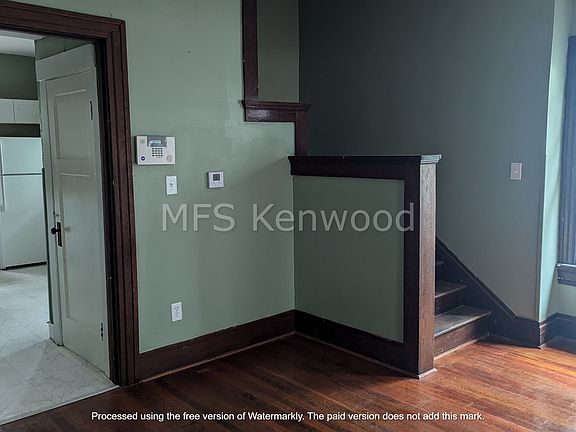 3rd image of 235 Kenwood Ave #235