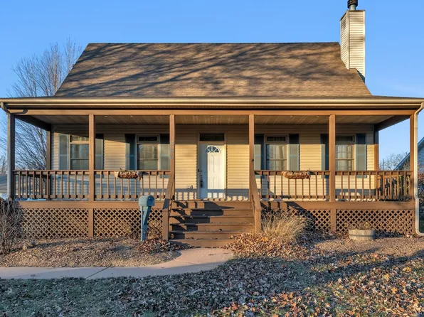 380 E 2nd St, Coal City, IL 60416