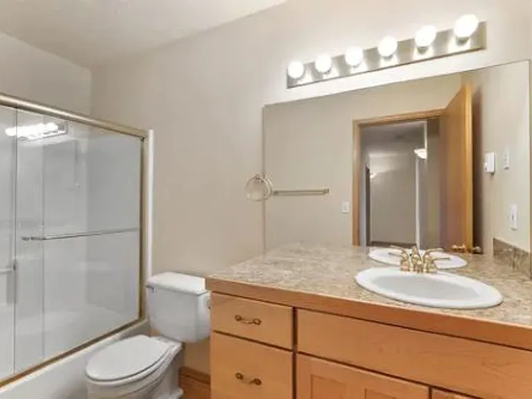 3025 S Cook St — Photo 24