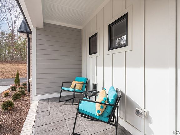 4th image of 15242 Isle Pines Dr