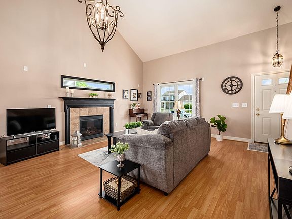 5th image of 11858 Springcreek Dr